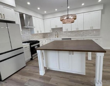 260 Donax Ave - Photo Thumbnail 14