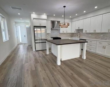 260 Donax Ave - Photo Thumbnail 9