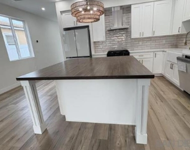 260 Donax Ave - Photo Thumbnail 12