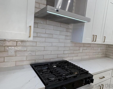 260 Donax Ave - Photo Thumbnail 10