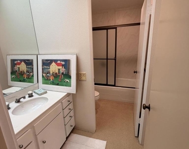 714 Inverness Drive - Photo Thumbnail 9