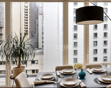 222 East 44th Street - Photo Thumbnail 1