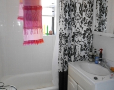 50 Carlton St - Photo Thumbnail 4