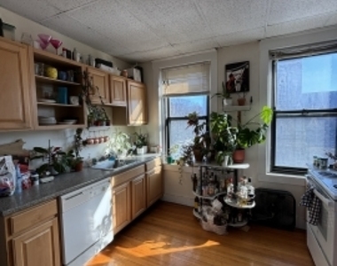 50 Carlton St - Photo Thumbnail 14