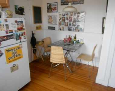 50 Carlton St - Photo Thumbnail 2