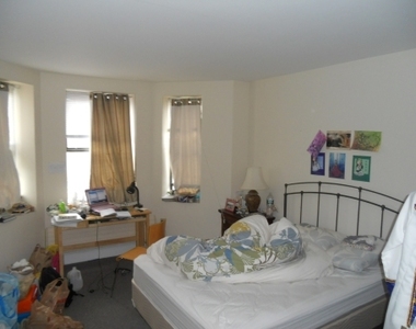825 Beacon St - Photo Thumbnail 2