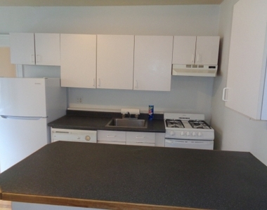 75 Queensberry St - Photo Thumbnail 4