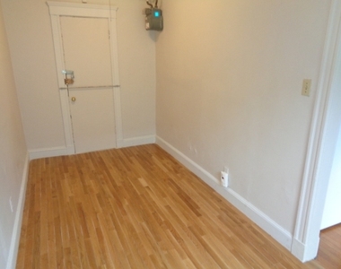 75 Queensberry St - Photo Thumbnail 7