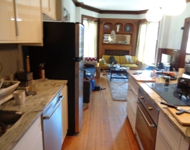 850 Beacon St - Photo Thumbnail 3