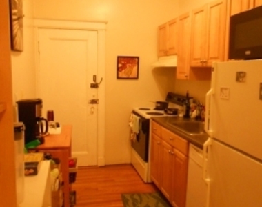50 Carlton St - Photo Thumbnail 5