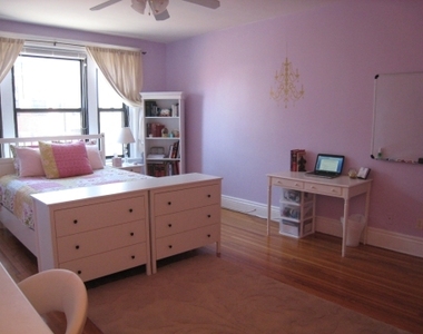 50 Carlton St - Photo Thumbnail 3