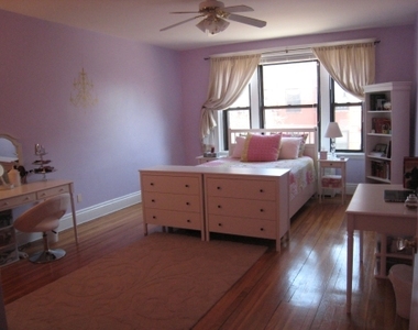 50 Carlton St - Photo Thumbnail 4