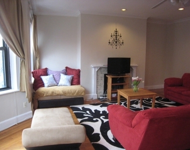 50 Carlton St - Photo Thumbnail 1