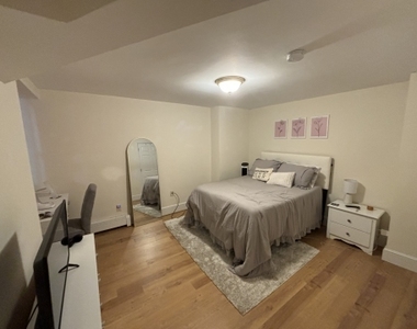500 Park Dr - Photo Thumbnail 1