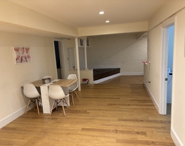 500 Park Dr - Photo Thumbnail 3