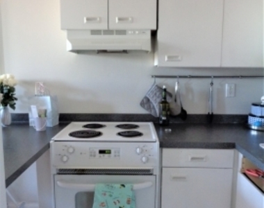 450 Park Dr - Photo Thumbnail 11