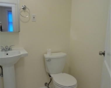 550 Brookline Ave - Photo Thumbnail 4