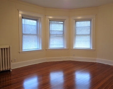 550 Brookline Ave - Photo Thumbnail 3