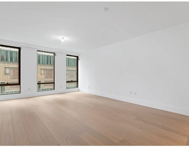 50 W 66th St - Photo Thumbnail 4