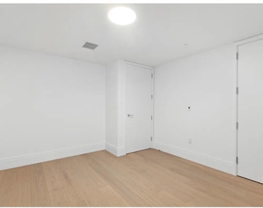 50 W 66th St - Photo Thumbnail 14