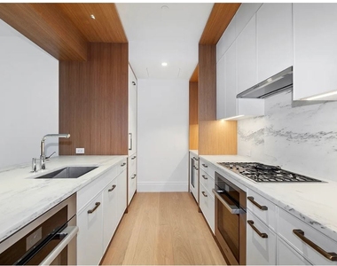 50 W 66th St - Photo Thumbnail 2