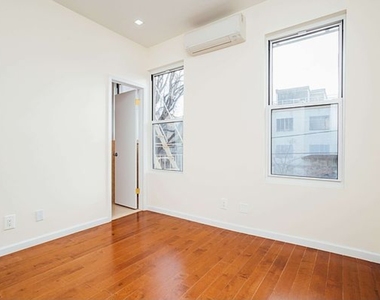 218 21st Street - Photo Thumbnail 4