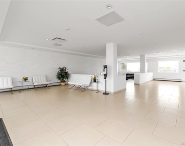 830 Shore Road - Photo Thumbnail 14