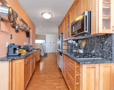 830 Shore Road - Photo Thumbnail 7