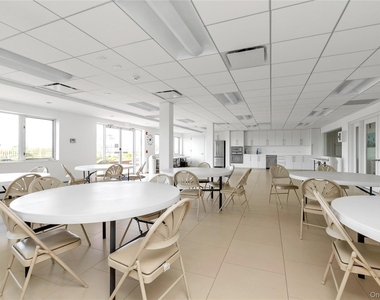 830 Shore Road - Photo Thumbnail 17