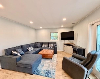409a Dune Road - Photo Thumbnail 8