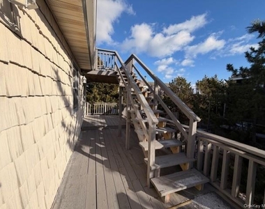 409a Dune Road - Photo Thumbnail 15