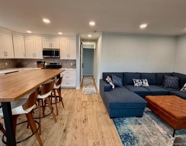 409a Dune Road - Photo Thumbnail 7