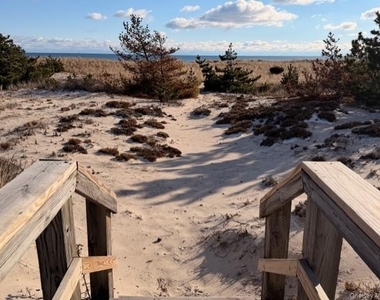 409a Dune Road - Photo Thumbnail 1
