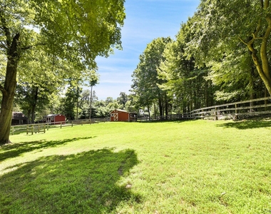 4 Quaker Road - Photo Thumbnail 11