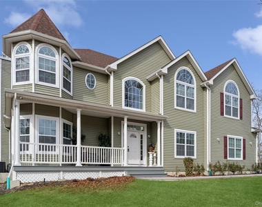 16 Gateway Court - Photo Thumbnail 1