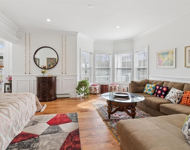 16 Gateway Court - Photo Thumbnail 4