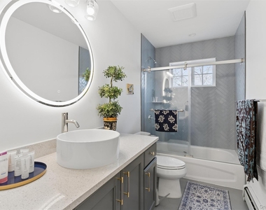 16 Gateway Court - Photo Thumbnail 13
