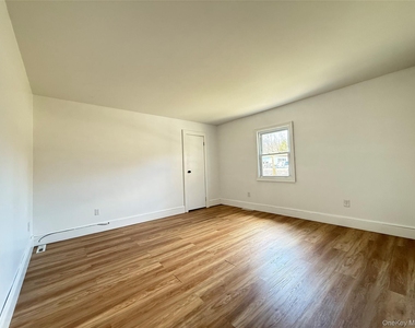 657 Eatontown Road - Photo Thumbnail 7
