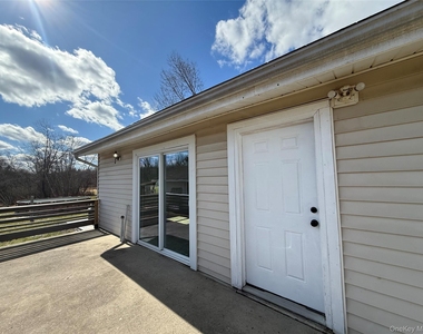 657 Eatontown Road - Photo Thumbnail 10
