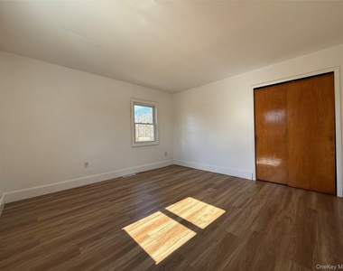 657 Eatontown Road - Photo Thumbnail 4