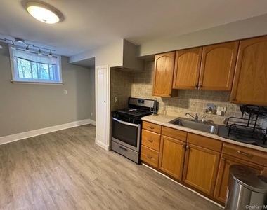 78 Duncan Avenue - Photo Thumbnail 13