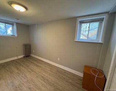 78 Duncan Avenue - Photo Thumbnail 18