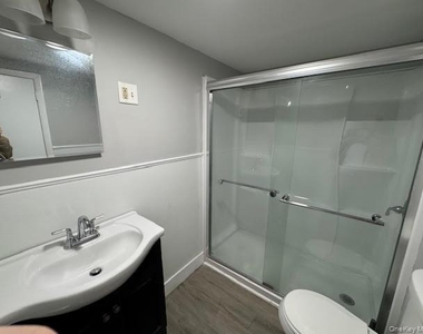 78 Duncan Avenue - Photo Thumbnail 15