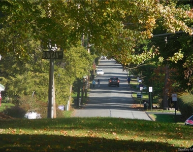 78 Duncan Avenue - Photo Thumbnail 5