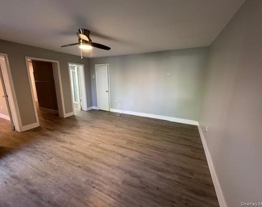 78 Duncan Avenue - Photo Thumbnail 10