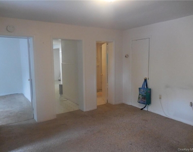 78 Duncan Avenue - Photo Thumbnail 3
