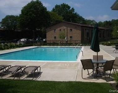 5 Brevoort Drive - Photo Thumbnail 14