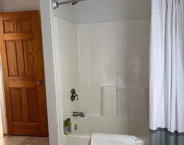 165 Lake Avenue - Photo Thumbnail 2