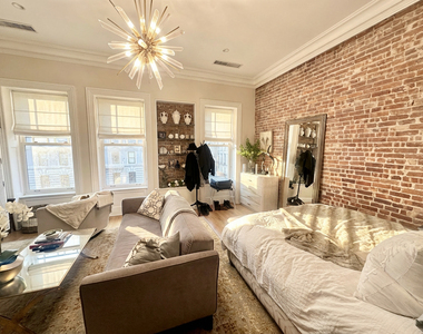 1298 Madison Avenue - Photo Thumbnail 1