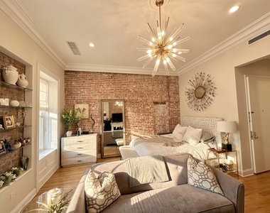 1298 Madison Avenue - Photo Thumbnail 7